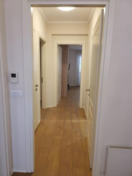 House Apartment *